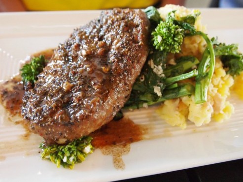 grilled-gardein-vegan-steak-au-poivre-493x370